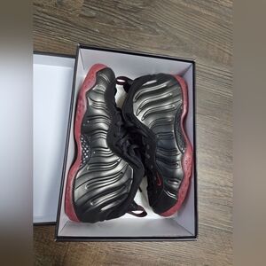 Nike FOAMPOSITE ONE Cough Drop 2025 Black / University Red VNDS 10.5